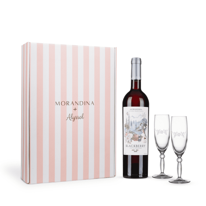 pack-berry-woman_blackberry